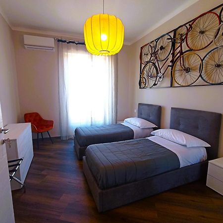Hotel Mile Bari Esterno foto